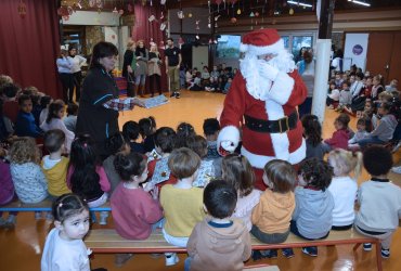 PÈRE NOËL DANS LES ÉCOLES ET CENTRES DE LOISIRS